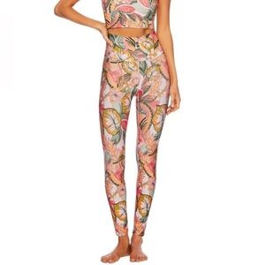 Beach Riot leggings 🌴